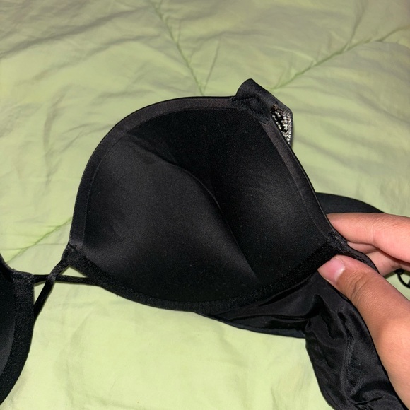 Bombshell add two cups shine strap push- up bra
Size 34B - Picture 2 of 2